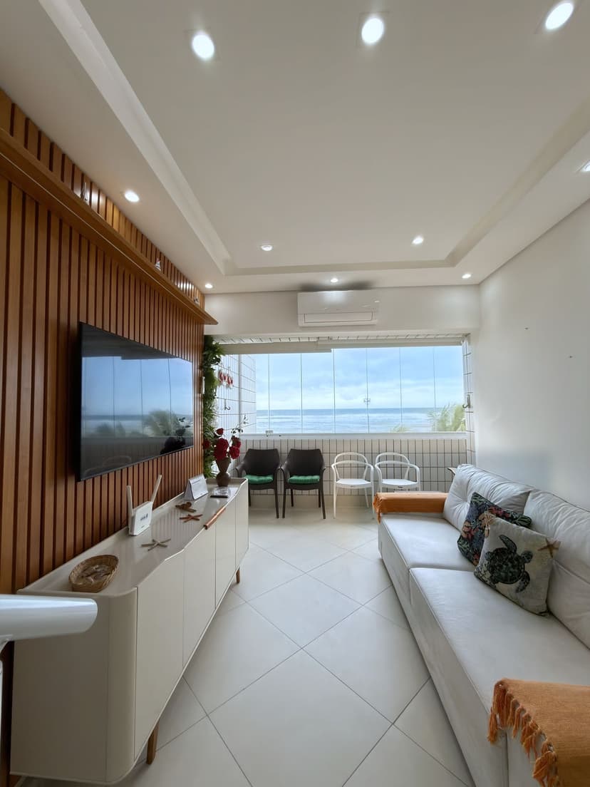 Cobertura duplex frente mar em Boraceia