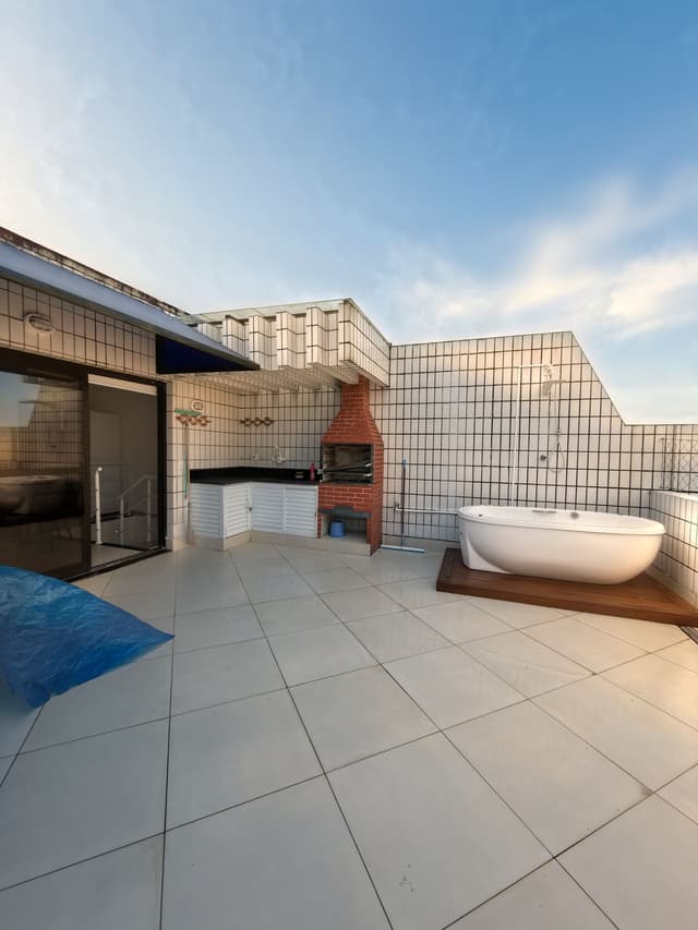 Cobertura duplex frente mar em Boraceia